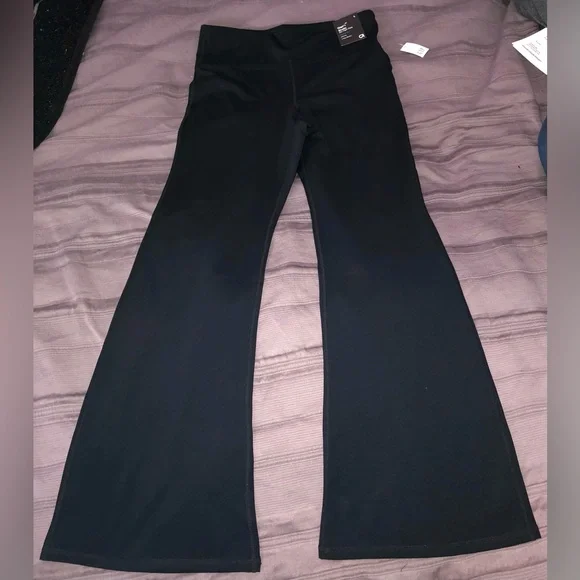 GAP Fit Studio Sky High Flare Pants Leggings Womens Sz L 4-Way Stretch Black NEW - Picture 2 of 12